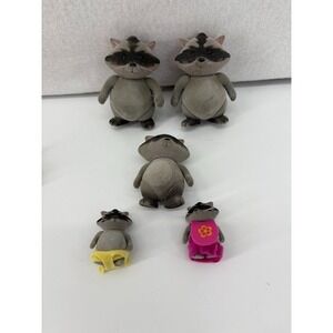 Li'l Woodzeez Diggadilly Raccoon Family  No Clothes Includes Mom, Dad, 3 babies